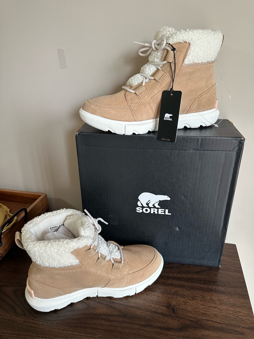 Sorel Women’s Tan Suede Sherpa-Lined Lace-Up Winter Boots